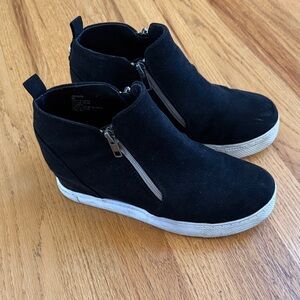 STEVE MADDEN Black Suede Wedge Sneaker Boot with Side Zip, Size 5